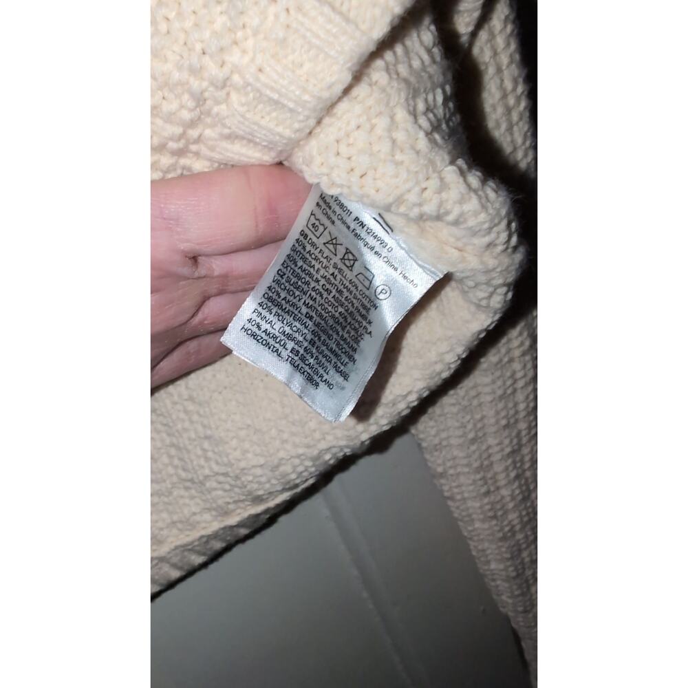 H&M NWT Boucle cardigan - Picture 3 of 4